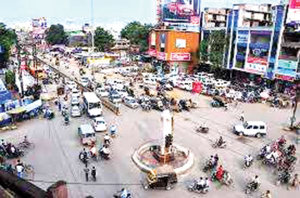 मालवीय रोड, जयस्तंभ, शास्त्री चौक, एमजी रोड, सदर व सत्ती बाजार में धरना प्रदर्शन रैलियों पर दो माह के लिए रोक