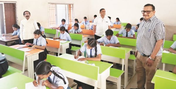 उडऩदस्ता दल ने आधा दर्जन केंद्रों का किया निरीक्षण