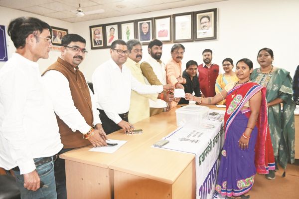 44 हितग्राहियों को मिला पीएम आवास