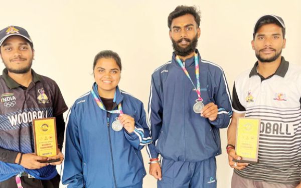 ऑल इंडिया इंटर यूनिवर्सिटी वुडबॉल में सरगुजा का दमदार प्रदर्शन, मिक्स डबल में सिल्वर मेडल