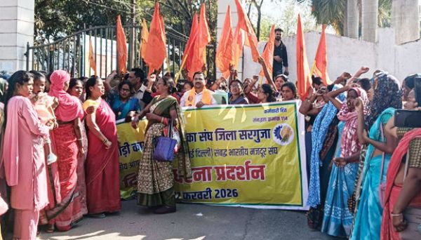 आंगनबाड़ी कार्यकर्ता-सहायिका संघ ने सौंपा मांगपत्र, नियमितीकरण व मानदेय वृद्धि की मांग