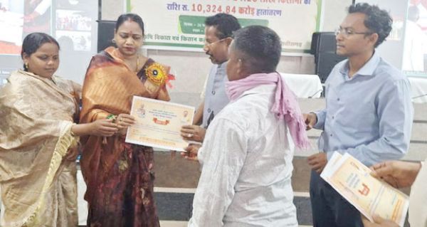  किसानों के खाते में 16.69 करोड़