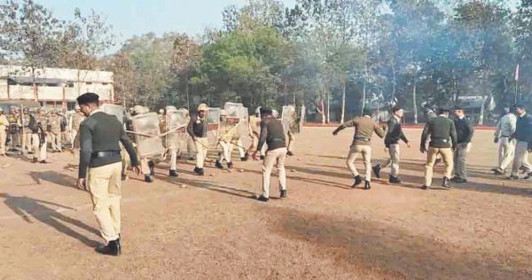 एसएसपी ने किया पुलिस लाइन का वार्षिक निरीक्षण