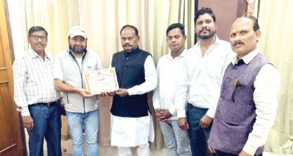 दिलीप ध्रुव गोंड महासभा के युवा प्रभाग के अध्यक्ष