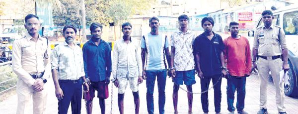 होली अभियान, 8 वारंटी गिरफ्तार