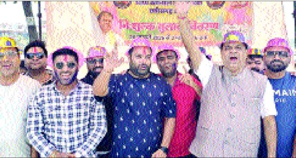 सिंधी काउंसिल ने हर्बल होली खेली