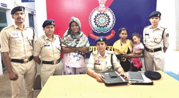 दारू पीने पैसे की मांग, नहीं देने पर प्राणघातक हमला 3 आरोपियों में 2 महिला आरोपी गिरफ्तार