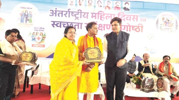 पूर्व पार्षद मधु बैद का सम्मान