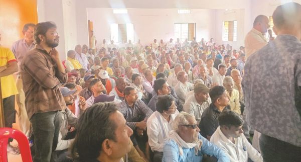 खरसिया-परमलकसा रेलवे परियोजना प्रभावित किसानों व प्रशासन के बीच नहीं बनी सहमति