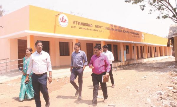 सरसींवा नपं कार्यालय का कलेक्टर ने किया निरीक्षण