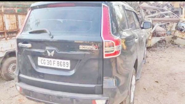 गांजा संग नाबालिग पकड़ाया,  तीन साथी फरार