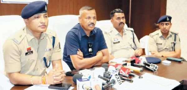 ब्लैकमेलिंग से तंग होकर की थी डांस टीचर की हत्या, नाबालिग हिरासत में