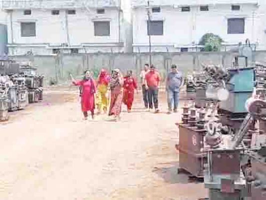 ट्रांसफार्मर यार्ड बदलने को लेकर मचा बवाल