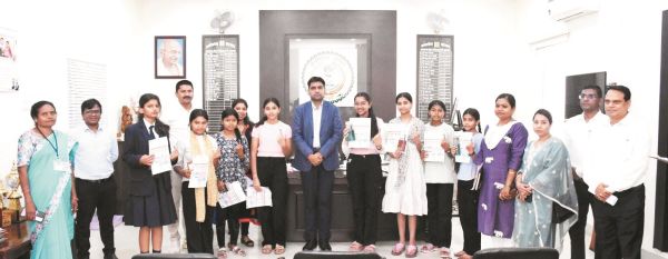 बालिकाओं ने लगवाई एचपीवी वैक्सीन