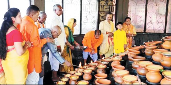 चैत्र नवरात्र: मंदिरों में जले मनोकामना जोत, उमड़े भक्त