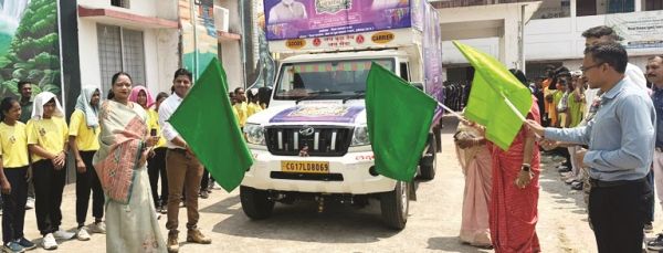 बस्तर हेरिटेज मैराथन प्रचार रथ को हरी झंडी
