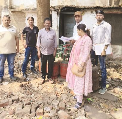 घरेलू गैस के दुरुपयोग पर कार्रवाई, 22 सिलेंडर जब्त