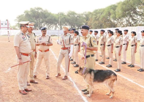 नांदगांव आईजी ने कवर्धा में किया वार्षिक निरीक्षण