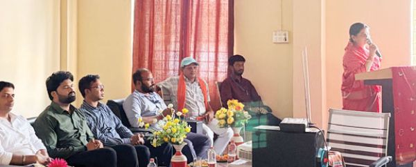 आजीविका महाविद्यालय कारली में चौपाल, कई जानकारी दी