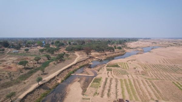 मोहन गांव में तेजी से मिट्टी का कटाव, 25 साल में ही 35 एकड़ भूमि निगल गई नदी