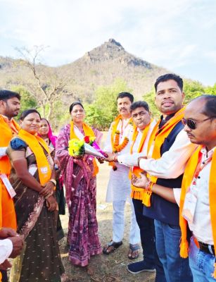 अमलीपदर सरपंच हेमोबाई  ने थामा भाजपा का हाथ