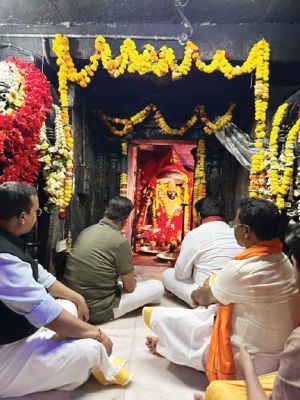 डिप्टी सीएम शर्मा ने किए मां दंतेश्वरी के दर्शन