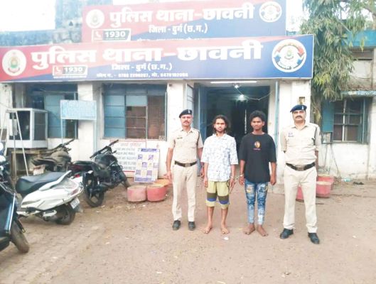 सूने मकान में चोरी, एक नाबालिग समेत 3 आरोपी गिरफ्तार