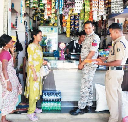 सार्वजनिक स्थानों पर धूम्रपान, 10 पर जुर्माना