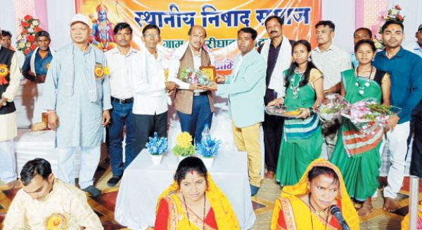 निषाद समाज का क्षेत्रीय वार्षिक अधिवेशन, मेधावी विद्यार्थी सम्मानित