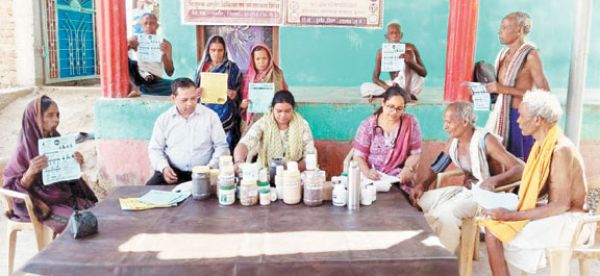आयुर्वेद चिकित्सा शिविर में 405 मरीजों का नि:शुल्क उपचार