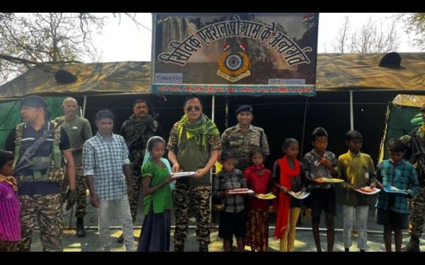 घने जंगलों के बीच सिविक एक्शन प्रोग्राम: 500 से अधिक ग्रामीण हुए लाभान्वित