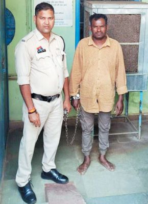 चरित्र शक में भाई ने बहन का घर फूंका, आरोपी गिरफ्तार