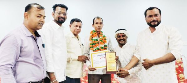 तुकाराम कंसारी सम्मानित