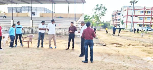 खेल परिसर में दें  बुनियादी सुविधाएं कलेक्टर