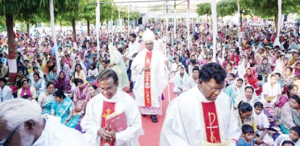 पुण्य गुरुवार पर विशेष प्रार्थना, विनम्रता और प्रेम का दिया संदेश