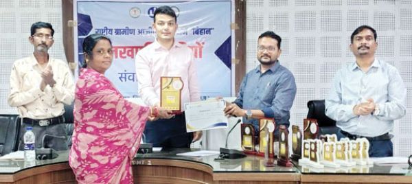 लखपति दीदी संवाद : महिलाओं ने साझा किए अनुभव