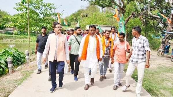 बंगाल चुनाव में सहकारी बैंक अध्यक्ष सिन्हा ने संभाला मोर्चा