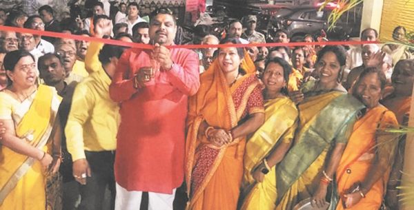 गायत्री मंदिर में डोम शेड लोकार्पण, शिक्षा मंत्री को दी ऋ षि की उपाधि