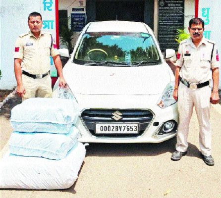 कार से 62 किलो से अधिक गांजा बरामद, आरोपी फरार