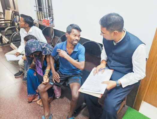 कलेक्टर ने जनदर्शन में सुनी समस्याएं