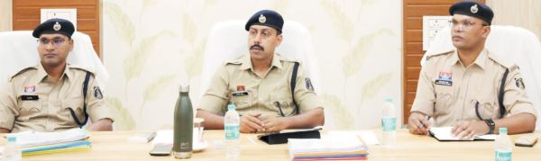 अपराध नियंत्रण पर विशेष क्राइम मीटिंग