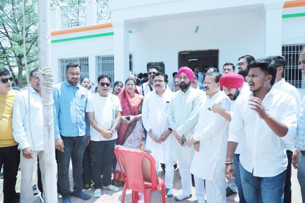 एनएसयूआई स्थापना दिवस मना