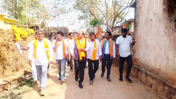  गांव चलो-बस्ती चलो अभियान: शोभा पंचायत पहुंचे जनप्रतिनिधि, ग्रामीणों से किया जनसंवाद