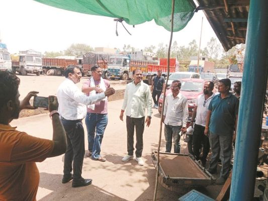 महापौर ने जीर्णोद्धार और निर्माण कार्य का लिया जायजा