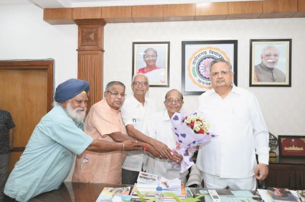 प्रतिनिधि मंडल ने विस अध्यक्ष से की मुलाकात