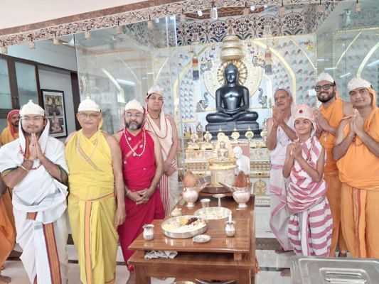 मुनीसुब्रत नाथ का जन्म एवं तप महोत्सव मना