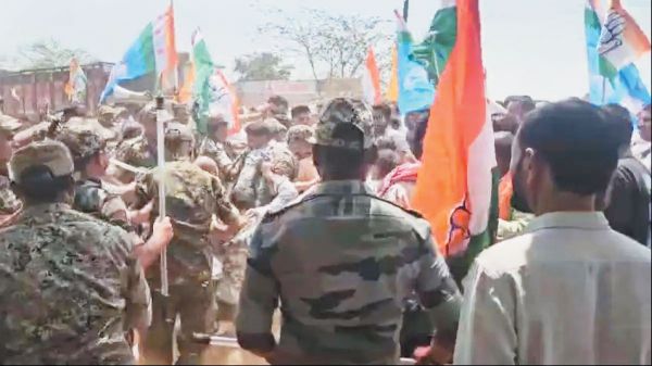 बाईपास रोड निर्माण, यातायात व्यवस्था, कांग्रेस का प्रदर्शन