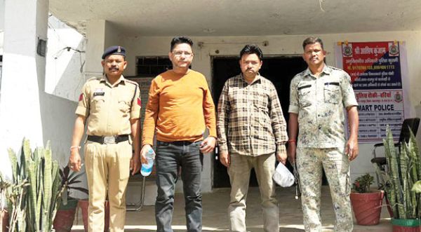 ढाबे में घुसकर महिला मैनेजर से मारपीट व धमकी, दो गिरफ्तार