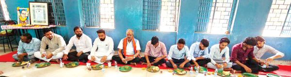 भाजयुमो का ‘समरसता भोज’ बृजमोहन शामिल