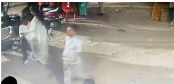 तीन जगहों पर चोरी 7 लाख के जेवर, नगदी सामान पार